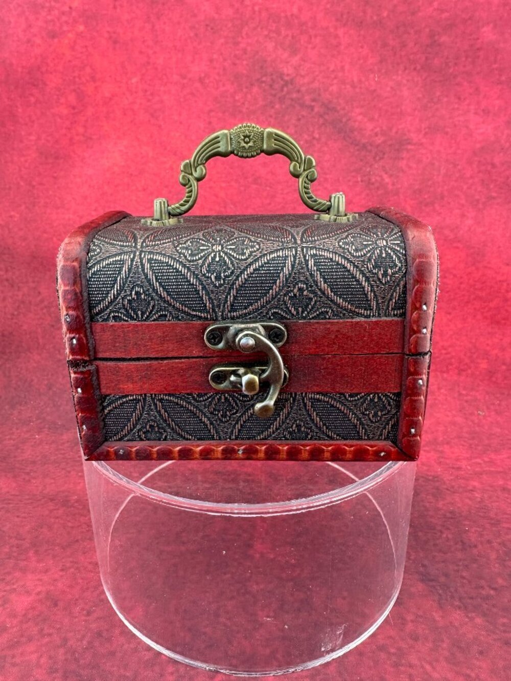 VINTAGE STYLE WOODEN JEWELRY OR TRINKET KEEPSAKE STRAGE DECORATIVE BOX